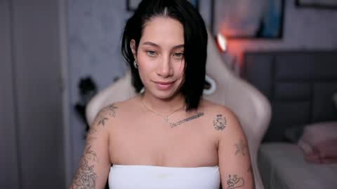 Snapshot of soytulu_ chatting on 04/15/26, 03:41 brisa s online show from 04/15/26, 03:41