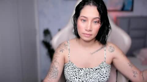 Snapshot of soytulu_ chatting on 04/17/26, 01:36 brisa s online show from 04/17/26, 01:36