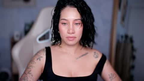 Snapshot of soytulu_ chatting on 06/22/26, 08:28 brisa s online show from 06/22/26, 08:28