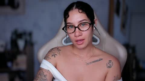 Snapshot of soytulu_ chatting on 06/24/26, 03:38 brisa s online show from 06/24/26, 03:38