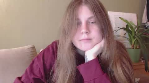 Snapshot of space_ranger99 chatting on 06/18/26, 02:32 Alisa online show from 06/18/26, 02:32