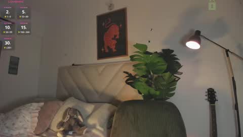 ali online show from 09/17/25, 01:51