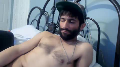 Snapshot of spacecase843 chatting on 02/11/25, 11:54 TrndSettrz online show from 02/11/25, 11:54