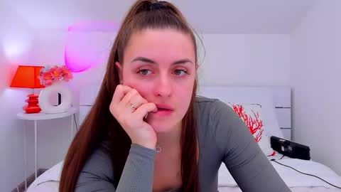 Snapshot of spacelady_ chatting on 03/10/26, 01:27 Julia online show from 03/10/26, 01:27