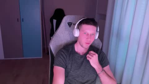 Snapshot of spaduzz chatting on 03/08/26, 04:00 spaduzz online show from 03/08/26, 04:00