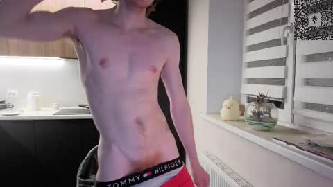 Snapshot of spaisenok chatting on 10/08/25, 01:14 Mike online show from 10/08/25, 01:14