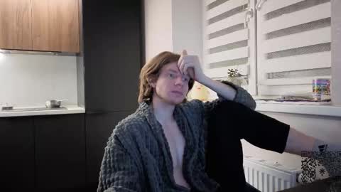 Snapshot of spaisenok chatting on 10/16/25, 01:17 Mike online show from 10/16/25, 01:17