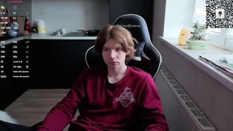 Snapshot of spaisenok chatting on 10/21/25, 12:06 Mike online show from 10/21/25, 12:06