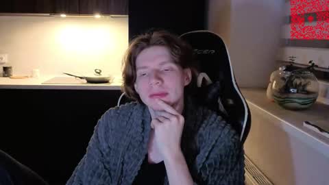 Snapshot of spaisenok chatting on 12/21/25, 11:01 Mike online show from 12/21/25, 11:01