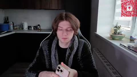 Snapshot of spaisenok chatting on 01/12/26, 12:43 Mike online show from 01/12/26, 12:43