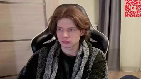 Snapshot of spaisenok chatting on 01/19/26, 01:42 Mike online show from 01/19/26, 01:42