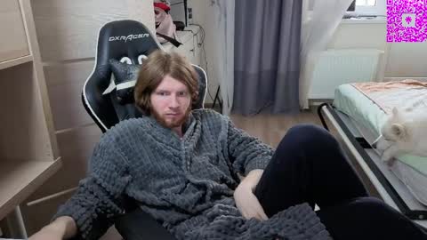 Snapshot of spaisenok chatting on 04/04/26, 10:35 Mike online show from 04/04/26, 10:35