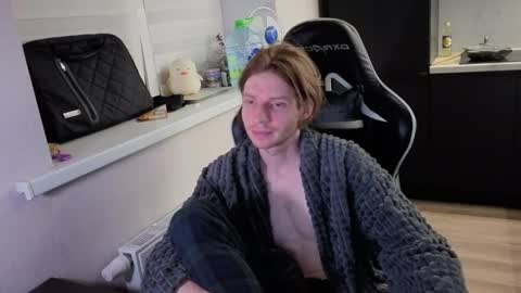 Snapshot of spaisenok chatting on 07/06/26, 10:23 Mike online show from 07/06/26, 10:23