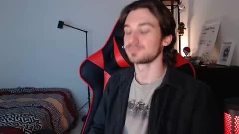 Snapshot of spangy19 chatting on 12/18/24, 03:15 Anthony online show from 12/18/24, 03:15