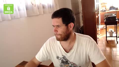 Snapshot of spanishboytenerife chatting on 10/25/25, 09:17 spanish online show from 10/25/25, 09:17