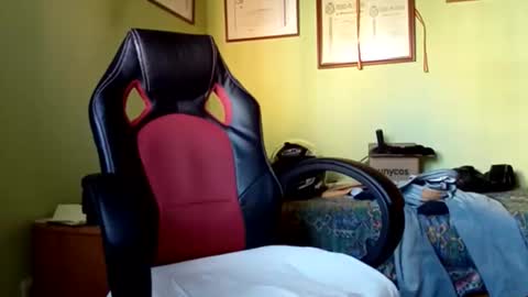 Manu  online show from 01/15/25, 12:15