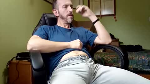 Manu  online show from 12/04/25, 03:32