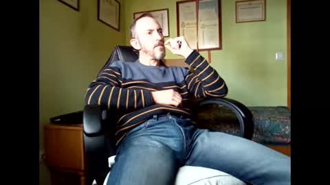 Snapshot of spanishharddick chatting on 03/04/26, 11:27 Manu online show from 03/04/26, 11:27