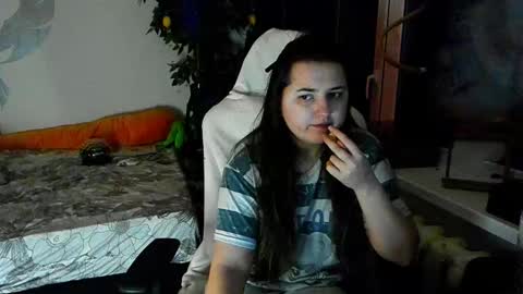 Snapshot of spanking_girls chatting on 03/22/26, 01:31 Evgenia online show from 03/22/26, 01:31