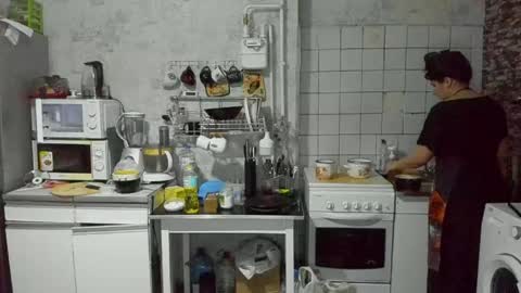 Snapshot of spanking_girls chatting on 04/17/26, 10:13 Evgenia online show from 04/17/26, 10:13