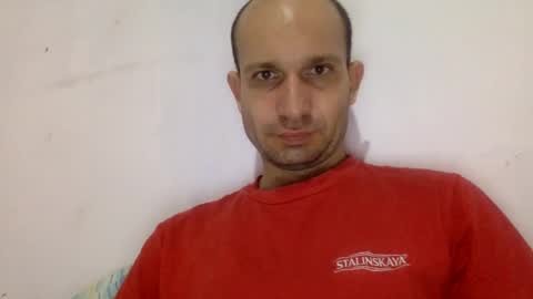 Snapshot of sparei7 chatting on 12/17/24, 05:04 Snaiky online show from 12/17/24, 05:04