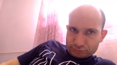 Snapshot of sparei7 chatting on 02/04/25, 11:38 Snaiky online show from 02/04/25, 11:38