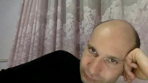 Snapshot of sparei7 chatting on 02/07/25, 06:02 Snaiky online show from 02/07/25, 06:02