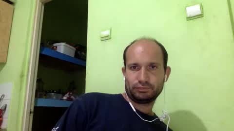 Snapshot of sparei7 chatting on 09/09/25, 09:47 Snaiky online show from 09/09/25, 09:47