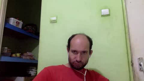 Snapshot of sparei7 chatting on 10/08/25, 09:45 Snaiky online show from 10/08/25, 09:45