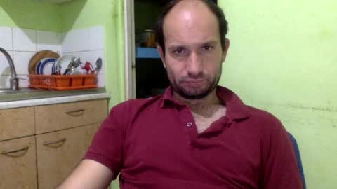 Snapshot of sparei7 chatting on 10/20/25, 08:42 Snaiky online show from 10/20/25, 08:42