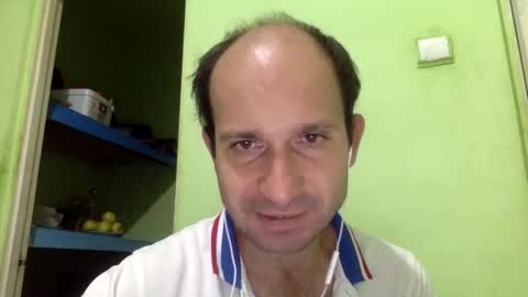 Snapshot of sparei7 chatting on 10/26/25, 10:25 Snaiky online show from 10/26/25, 10:25