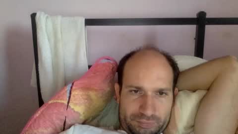 Snapshot of sparei7 chatting on 10/31/25, 02:51 Snaiky online show from 10/31/25, 02:51