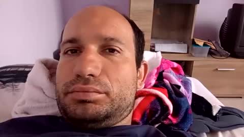 Snaiky online show from 04/17/26, 08:28