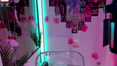  SparkleMona  online show from 09/13/25, 02:22