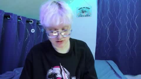 Snapshot of sparkling_water_hate_club chatting on 11/17/25, 09:20 Atticus Pendragon online show from 11/17/25, 09:20