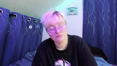 Snapshot of sparkling_water_hate_club chatting on 11/19/25, 06:46 Atticus Pendragon online show from 11/19/25, 06:46