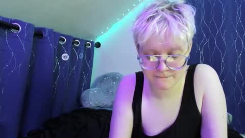 Snapshot of sparkling_water_hate_club chatting on 11/25/25, 07:36 Atticus Pendragon online show from 11/25/25, 07:36