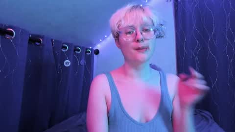 Snapshot of sparkling_water_hate_club chatting on 01/12/26, 07:35 Atticus Pendragon online show from 01/12/26, 07:35