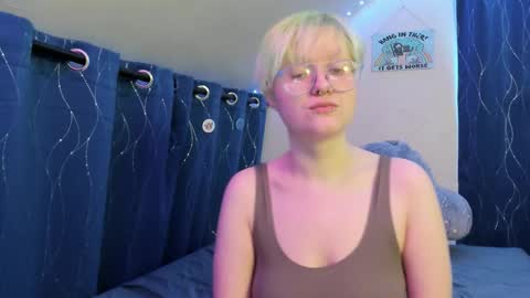 Snapshot of sparkling_water_hate_club chatting on 02/11/26, 03:39 Atticus Pendragon online show from 02/11/26, 03:39