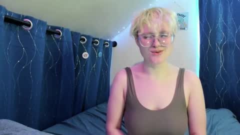 Snapshot of sparkling_water_hate_club chatting on 02/22/26, 05:22 Atticus Pendragon online show from 02/22/26, 05:22