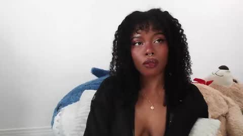 Soleil online show from 09/20/25, 07:26