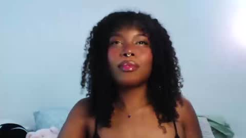 Soleil online show from 10/15/25, 07:25