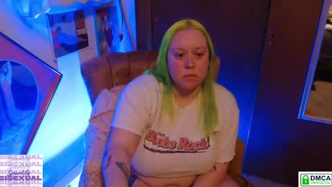 Snapshot of sparklybisexual chatting on 11/03/25, 02:24 sparklybisexual online show from 11/03/25, 02:24