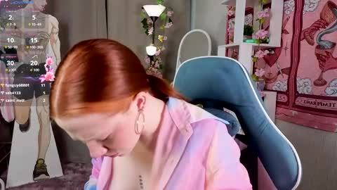 Snapshot of sparky_fox chatting on 04/21/26, 12:23 Nika online show from 04/21/26, 12:23