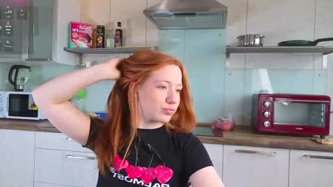 Nika online show from 05/11/26, 01:22