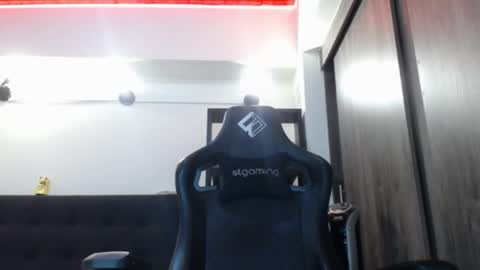     online show from 05/25/26, 04:18