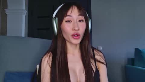 Nicole online show from 03/08/25, 12:41