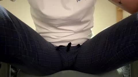 Snapshot of specialll27 chatting on 02/04/25, 08:38 Dany online show from 02/04/25, 08:38