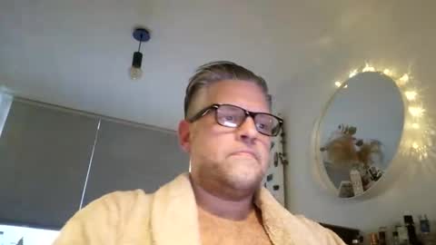 Snapshot of spectacularguy chatting on 12/26/24, 10:05 DutchDude online show from 12/26/24, 10:05