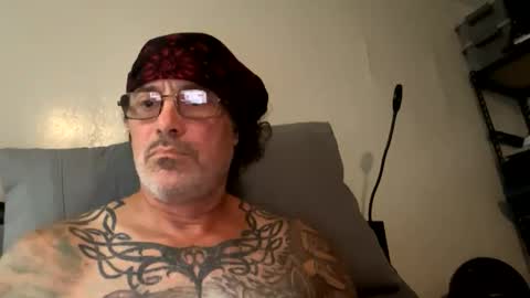 specter1972 online show from 12/14/25, 12:32